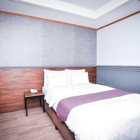 Hotel Noblesse Seoul Exterior foto