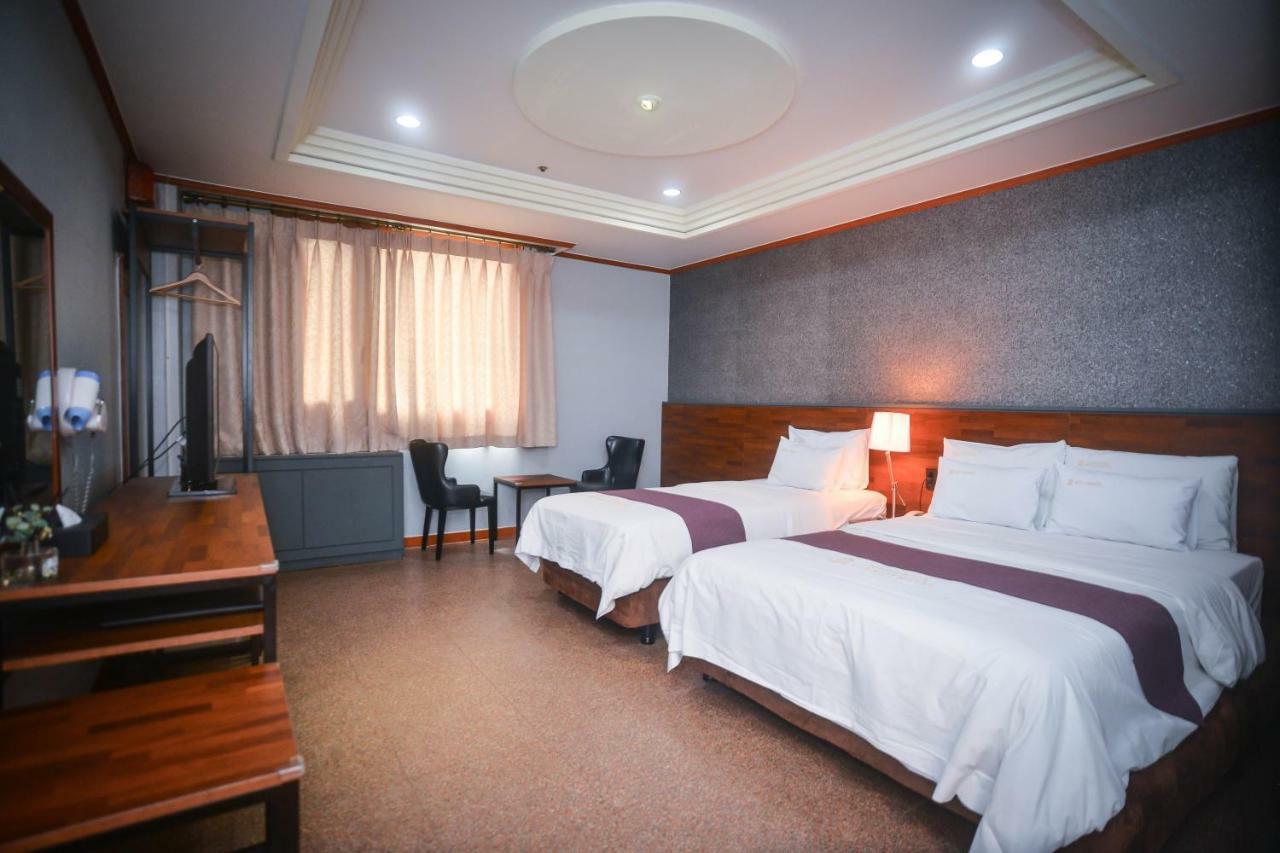 Hotel Noblesse Seoul Exterior foto