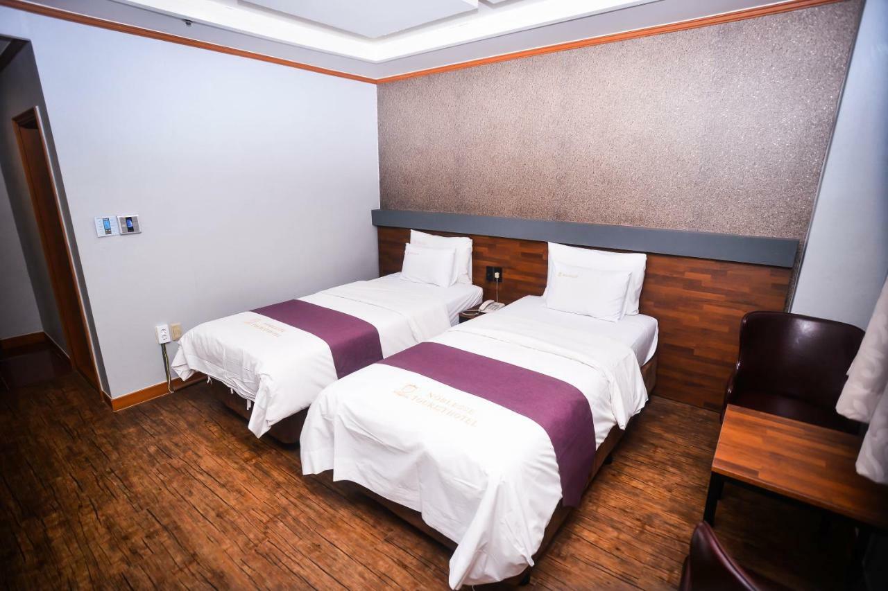 Hotel Noblesse Seoul Exterior foto