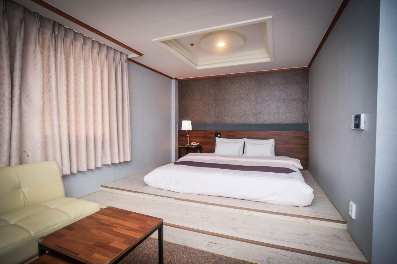 Hotel Noblesse Seoul Exterior foto